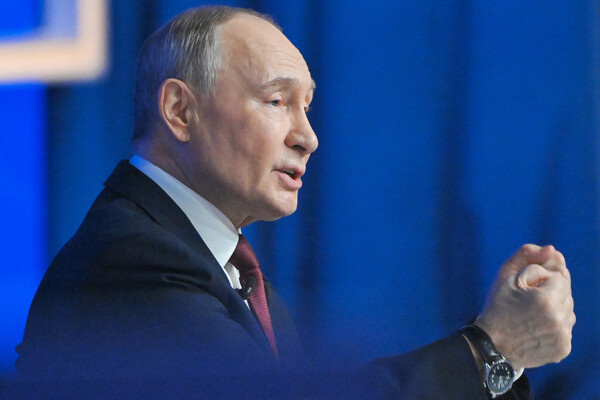 Президент РФ Владимир Путин отвечает на вопросы во время специальной программы «Итоги года», 19 декабря 2025 года / Сергей Гунеев/РИА Новости   📷