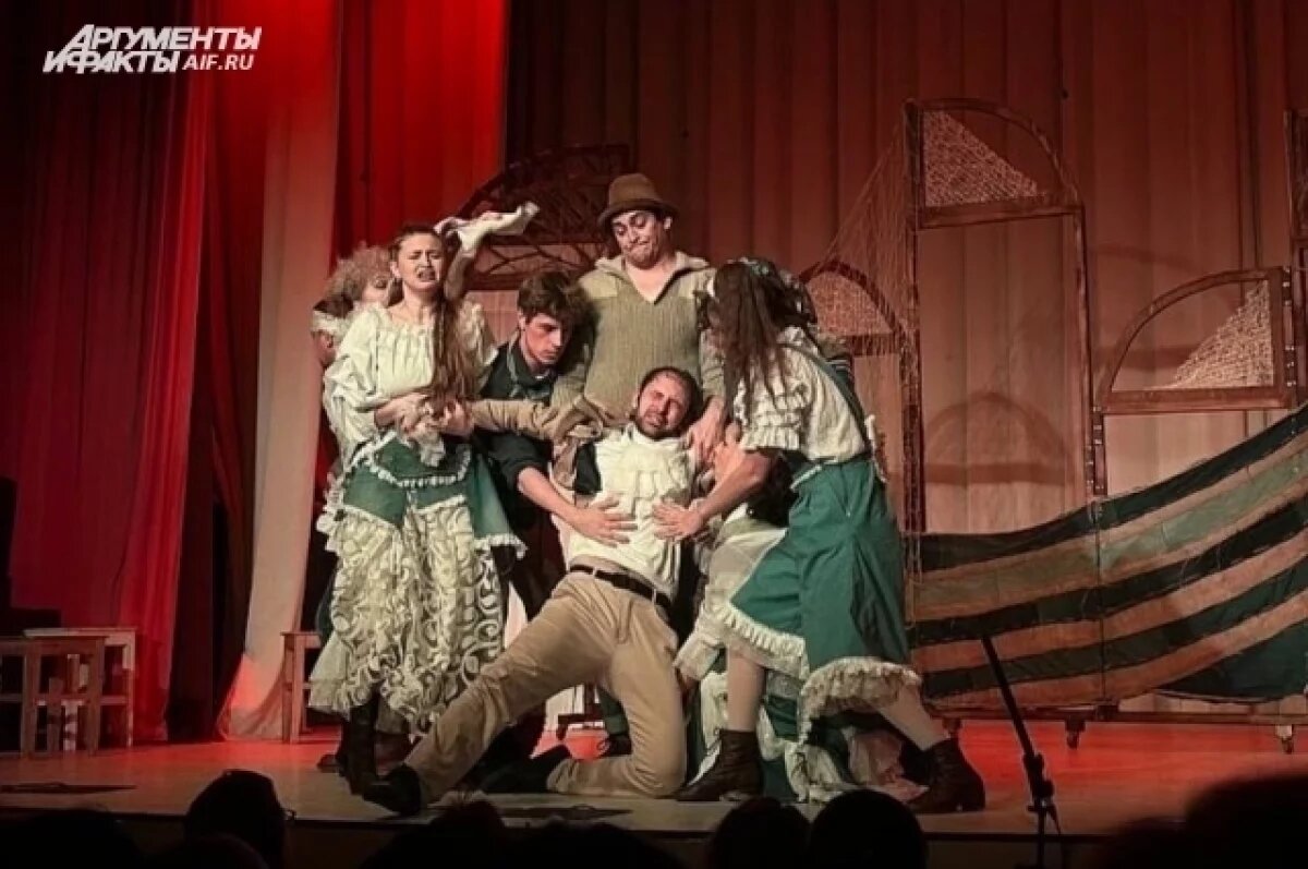    Сор из избы.