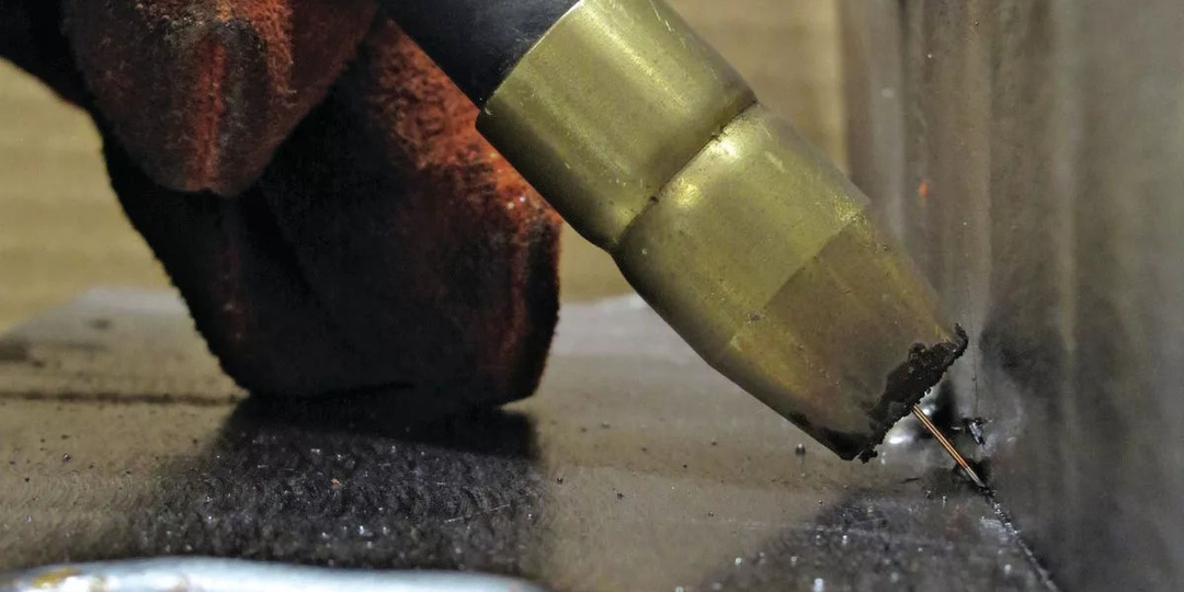 Что нужно знать перед первой сваркой полуавтоматом: ошибка с полярностью, из-за которой портится шов