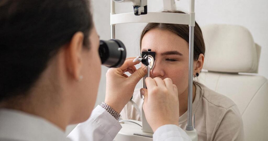 Тихий убийца зрения: почему при «сладкой болезни» слепнут те, кто должен жить и работать