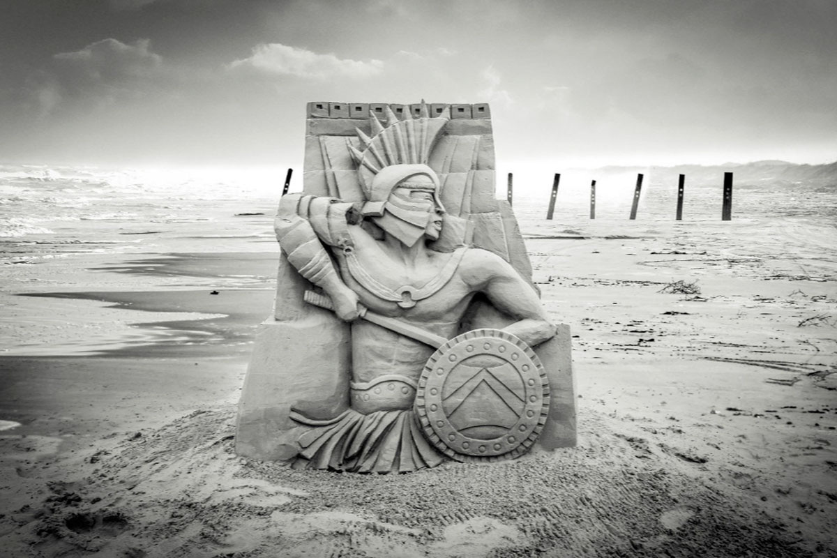 В состоянии аномии человек теряет внешние нравственные ориентиры, что приводит к изменению этических норм и может повлиять на его личность