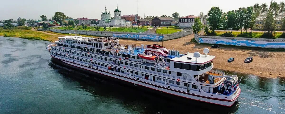    Енисейск. Фото с сайта компании "ВодоходЪ"