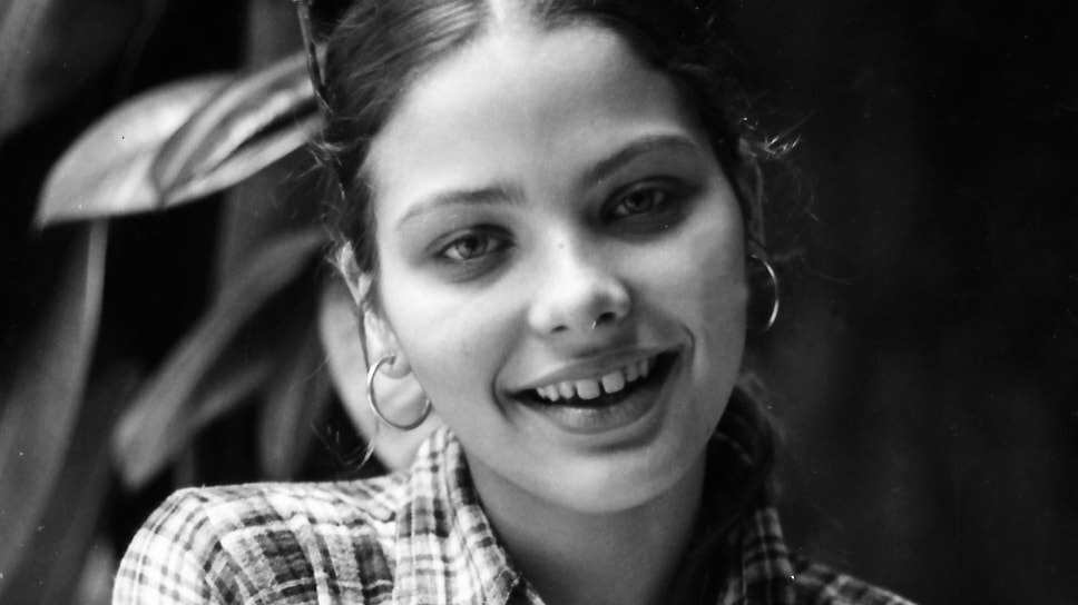 Франческа Романа Ривелли играет в кино с 15 лет. На съемочную площадку ее привела «заболевшая» кинематографом старшая сестра Клаудиа, прочитавшая в газете о кастинге на главную роль в фильме «Самая красивая жена».📷Фото: Gianni Ferrari / Cover / Getty Images