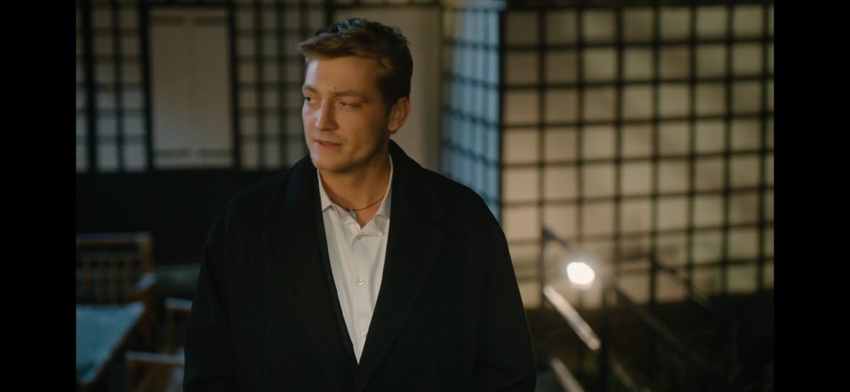 Стоп кадр из сериала «Это море переполнится»