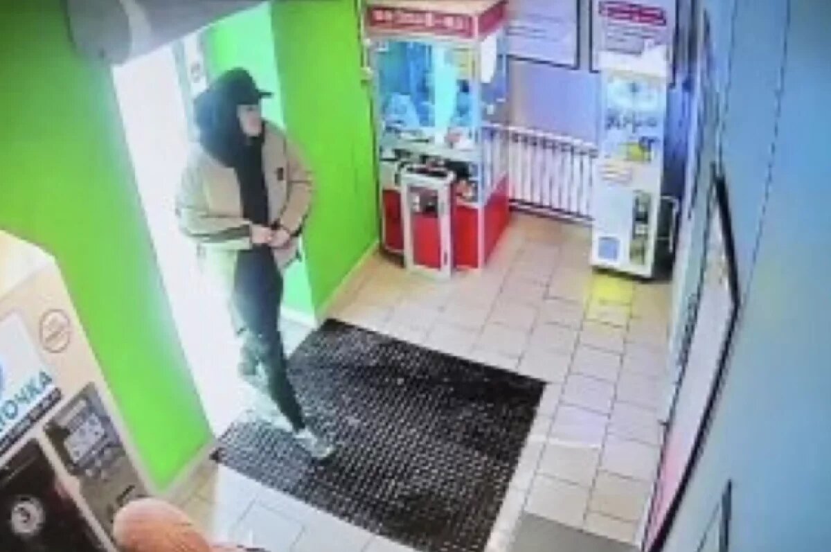    В Тверской области молодой рецидивист попался на краже косметики