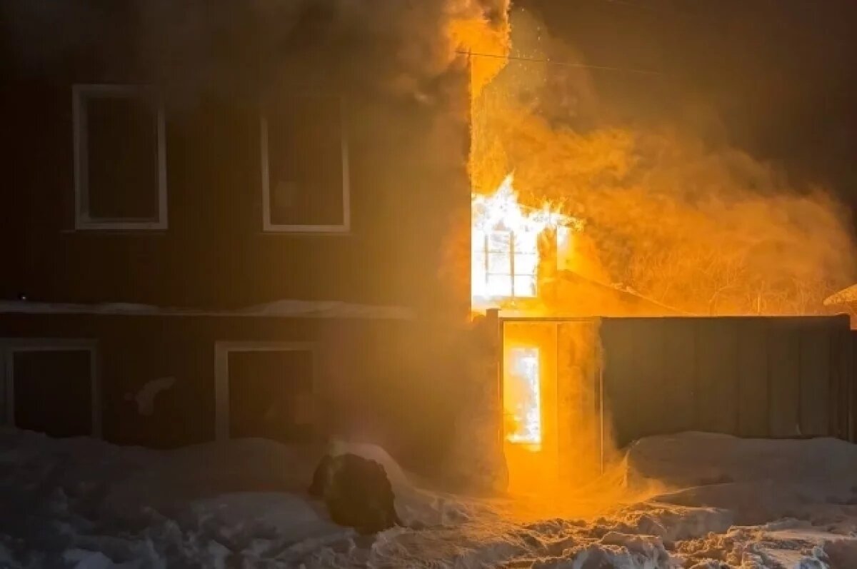    Мама с 3 детьми просит помощи после пожара на ул. Слободской в Уфе