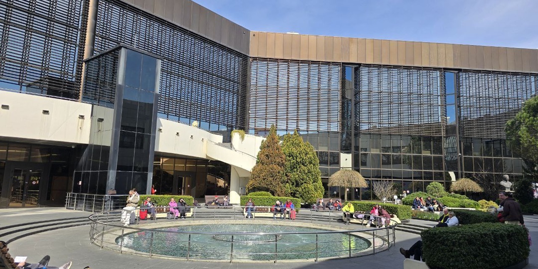 52 борта на вылет и 35 на прилет: сочинский аэропорт сократил отставание от графика