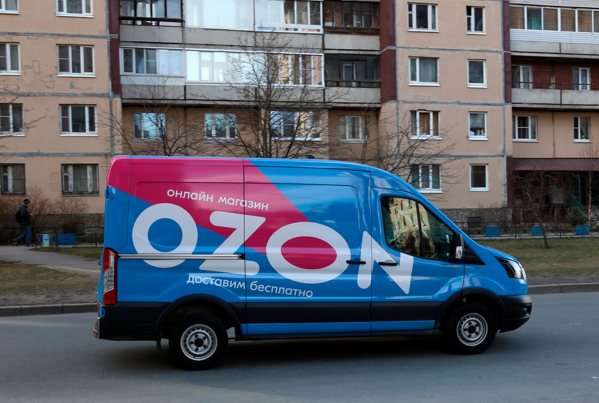    Магазин Озон Ozon доставка (фото: Global Look Press)