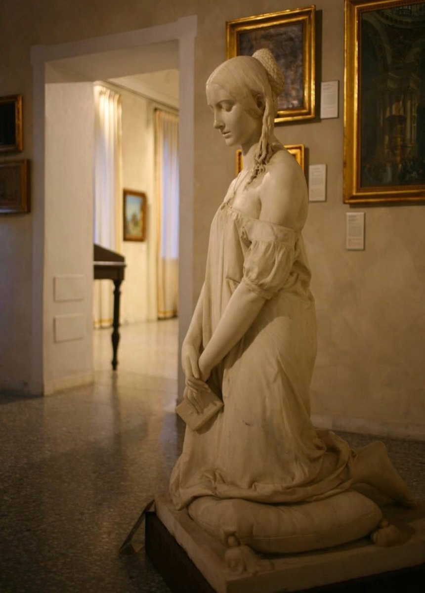 Мраморная скульптура «Утренняя молитва»,  скульптор Винченцо Вела. 1846 год.