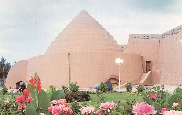 Персидский яхчал (сооружение для хранения льда)