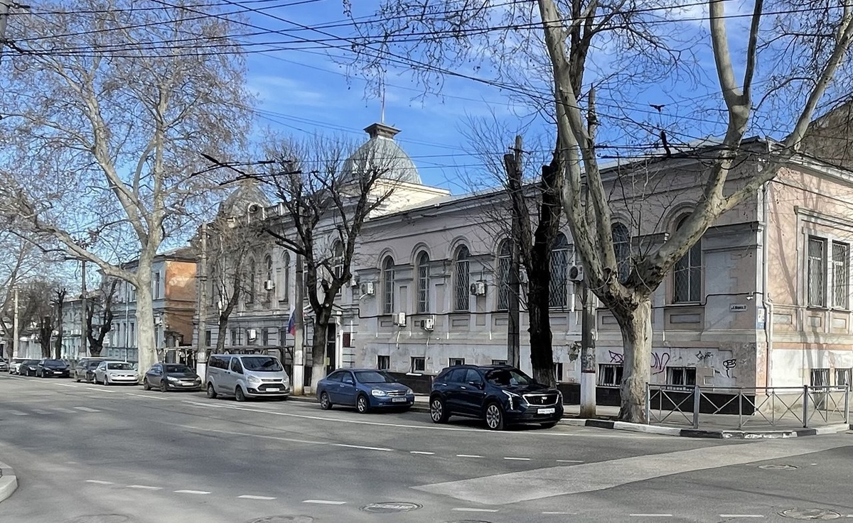 Здание по улице Екатерининской, дом 17, в настоящее время Симферопольский районный суд