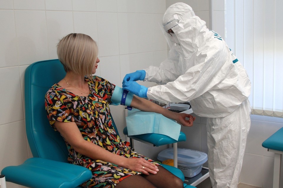    В рамках недели по борьбе с гепатитом С петербуржцев зовут пройти бесплатное обследование и получить консультацию врача-инфекциониста. ПЫХАЛОВА Юлия (архив)