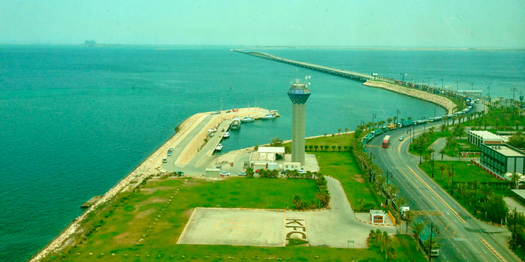 Как 25 километров асфальта изменили судьбу целой страны?