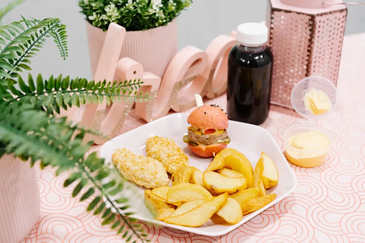 Фуршетный сет с мини-бургерами на 10 персон