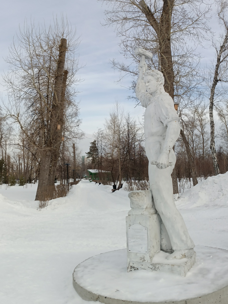 Где-то на просторах моего города. Фотография автора, март 2026 года. 