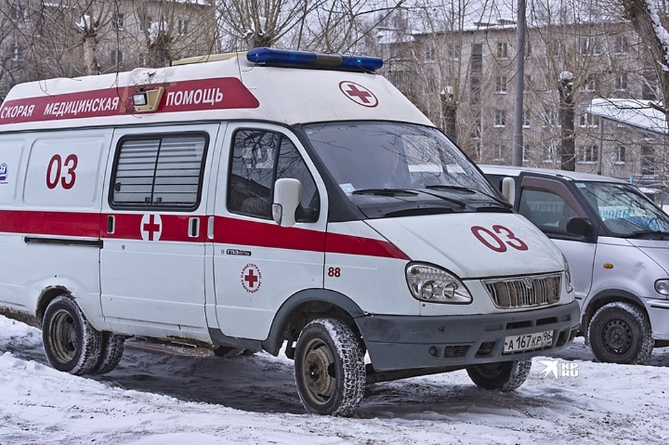    Скорой помощи преградила путь иномарка Алексей БУЛАТОВ