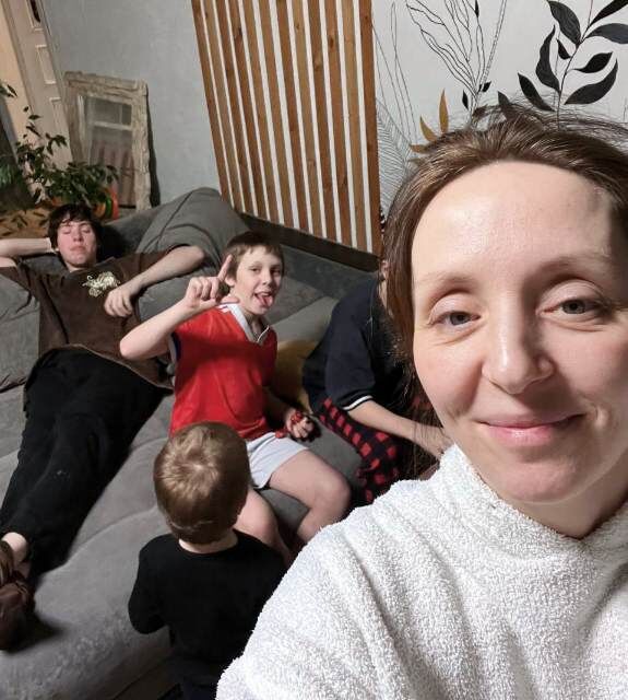 Привет! Я Ксюша, мама пятерых. Долгое время занималась тхэквондо, недавно закончила обучение на фитнес-тренера. Здесь рассказываю о своей жизни как она есть. Всем рада, присоединяйтесь!