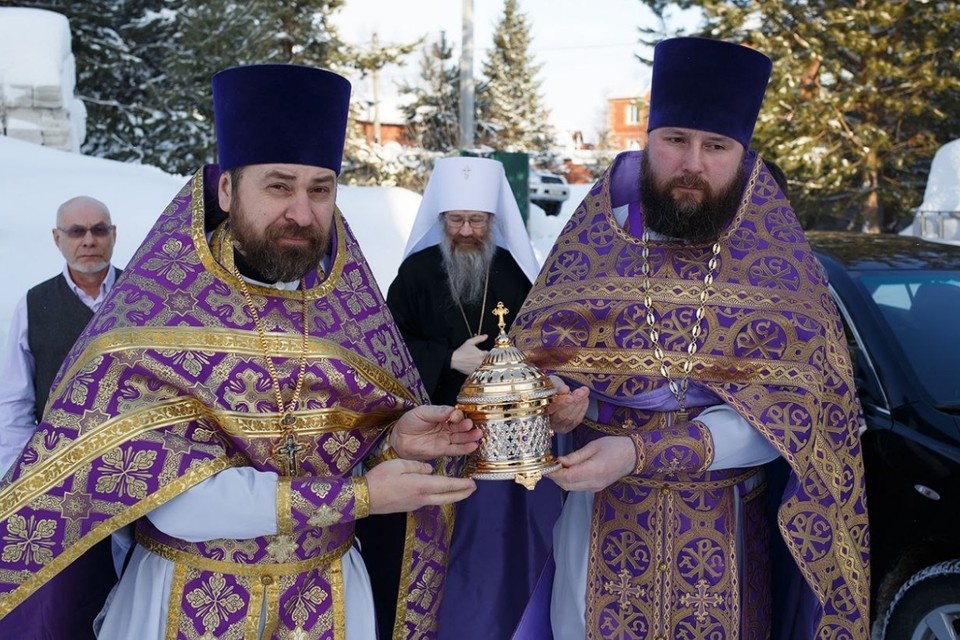    В Свято-Макариевском храме поселке Просторный была совершена архиерейская Божественная литургия. Фото: Станислав Мезенцев
