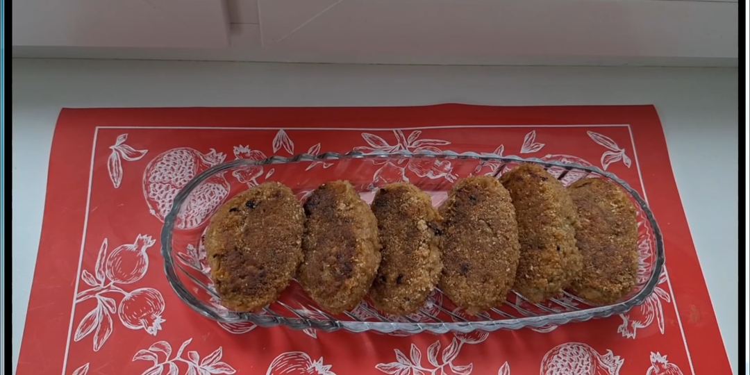 Самый популярный и проверенный рецепт постных котлет из геркулеса.