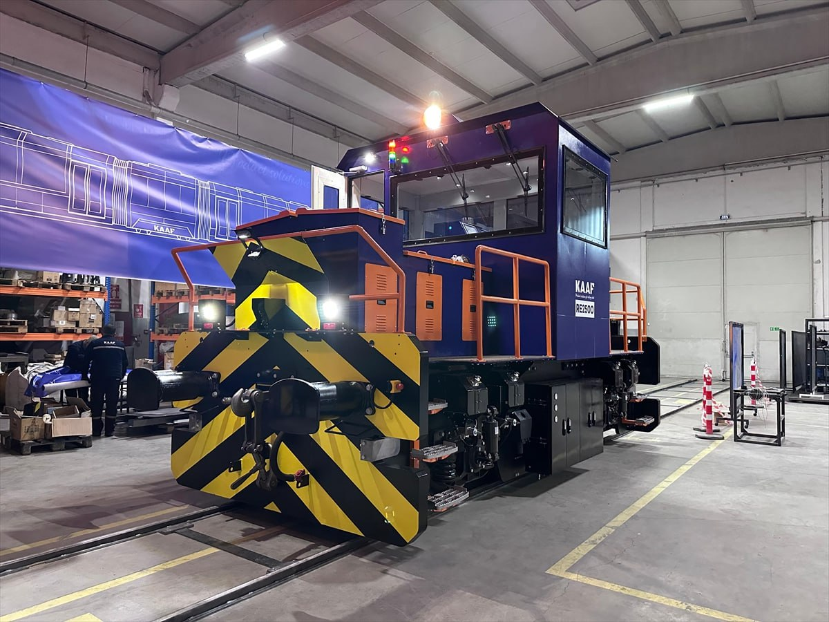 Локомотив модели RE2500 на заводе KAAF. Источник: turcomoney