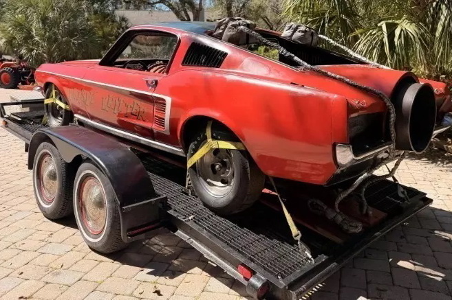    Фото: Krispy Kritter, источник: Bring a Trailer