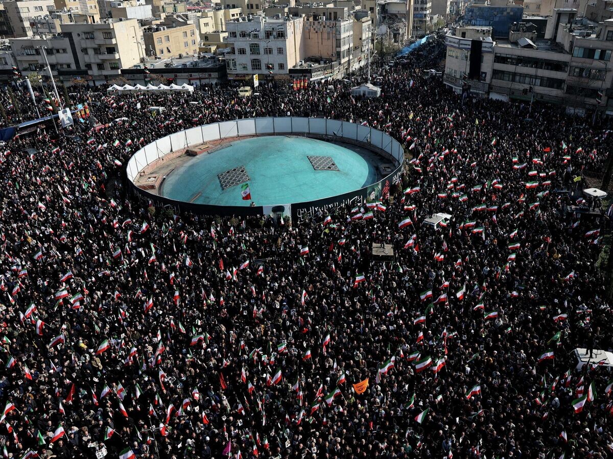    Участники митинга в поддержку нового верховного лидера Ирана Моджтабы Хаменеи в Тегеране. 9 марта 2026 | © REUTERS / Majid Asgaripour