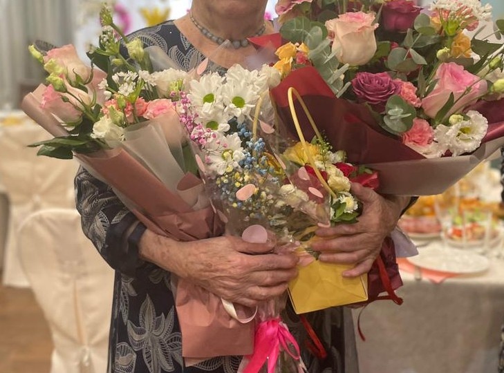 Моей свекрови 92 года.