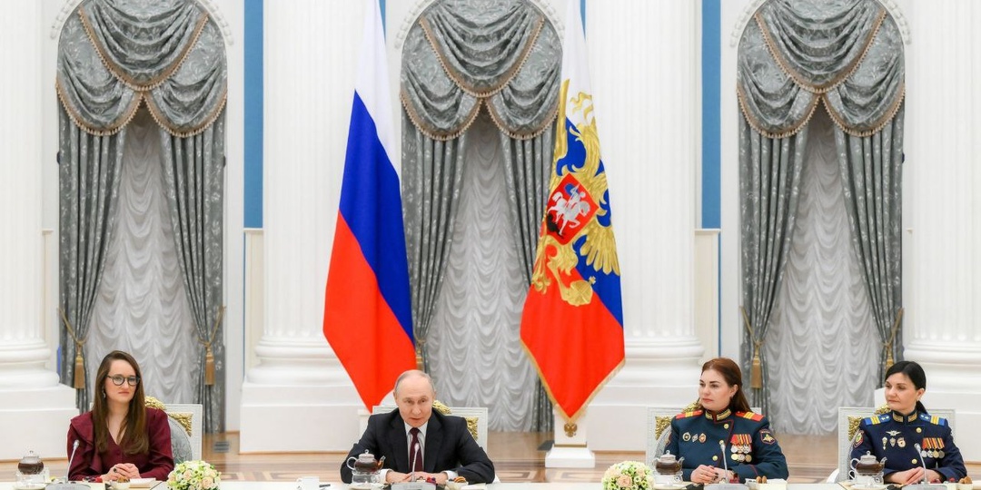 🎥Документальный фильм «Женщины-герои: Курск» представили Владимиру Путину