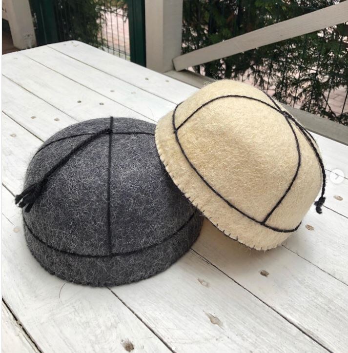 Сванури (сванка) - войлочная грузинская шапка.