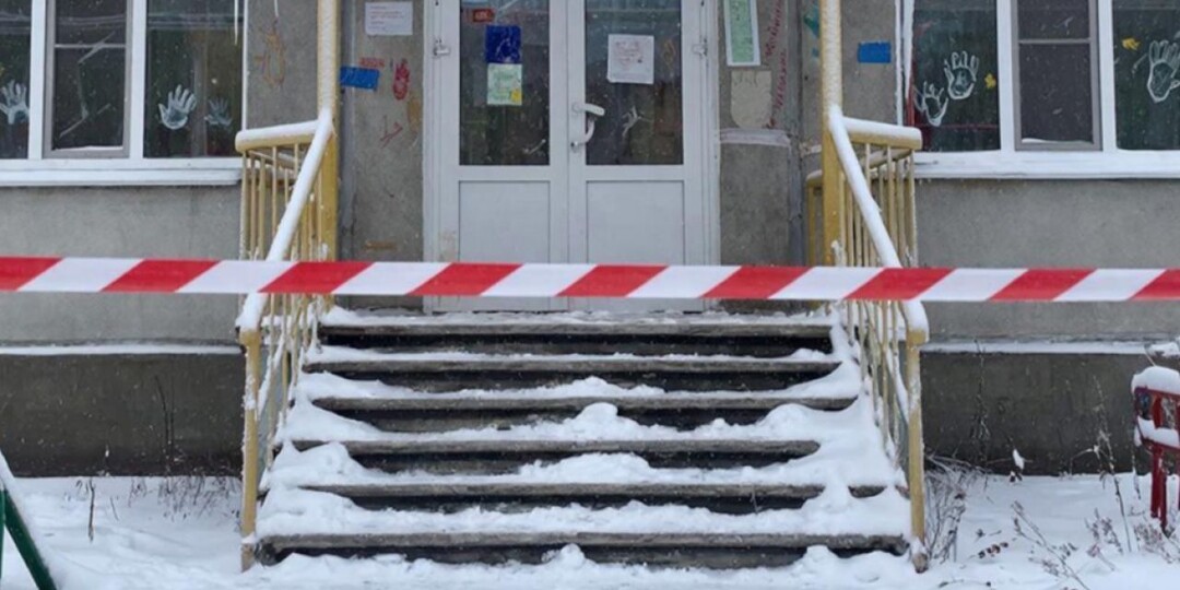 Тела малышки и женщины нашли на территории детсада в Красноярске