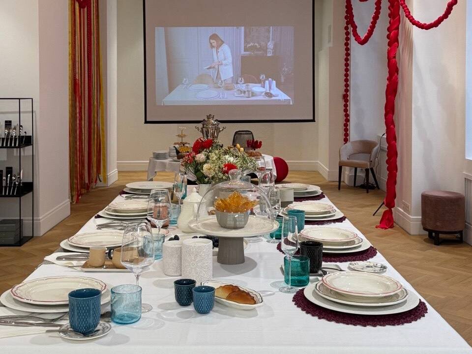 Праздничная сервировка на Масленицу