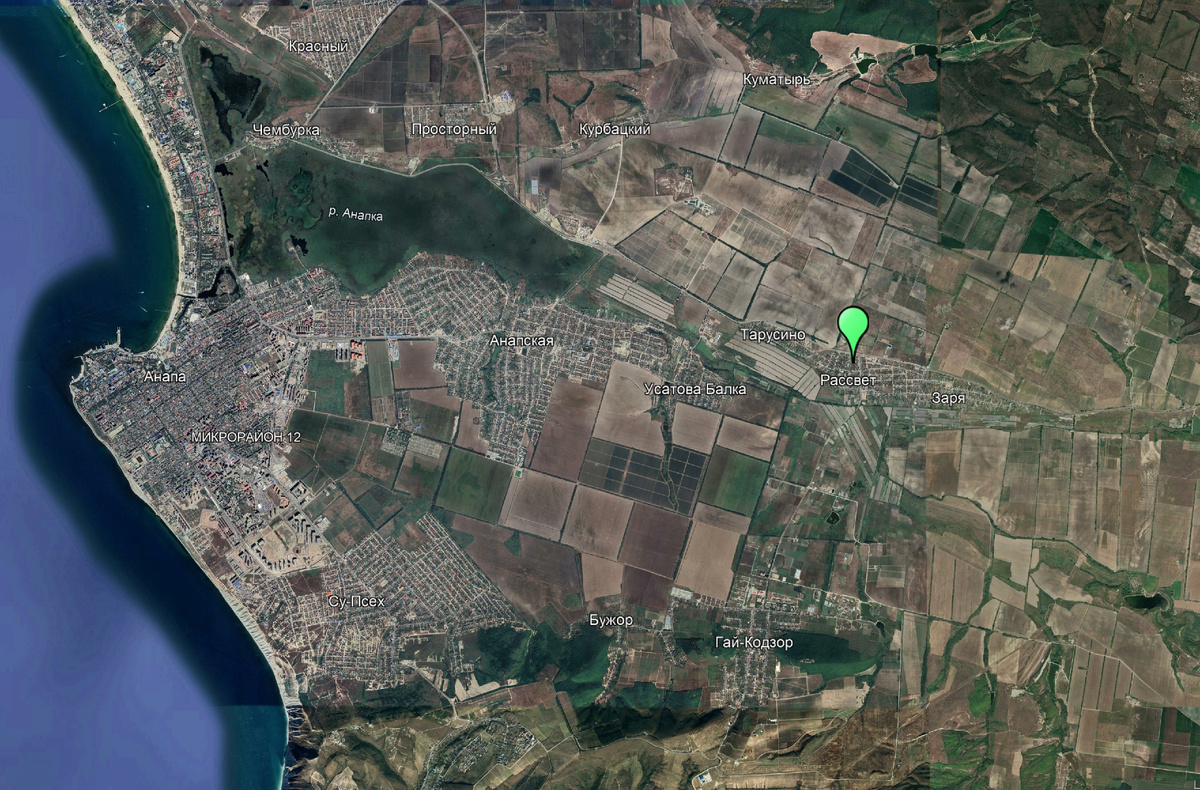 Хутор Рассвет располагается в 10 км от Анапы.
