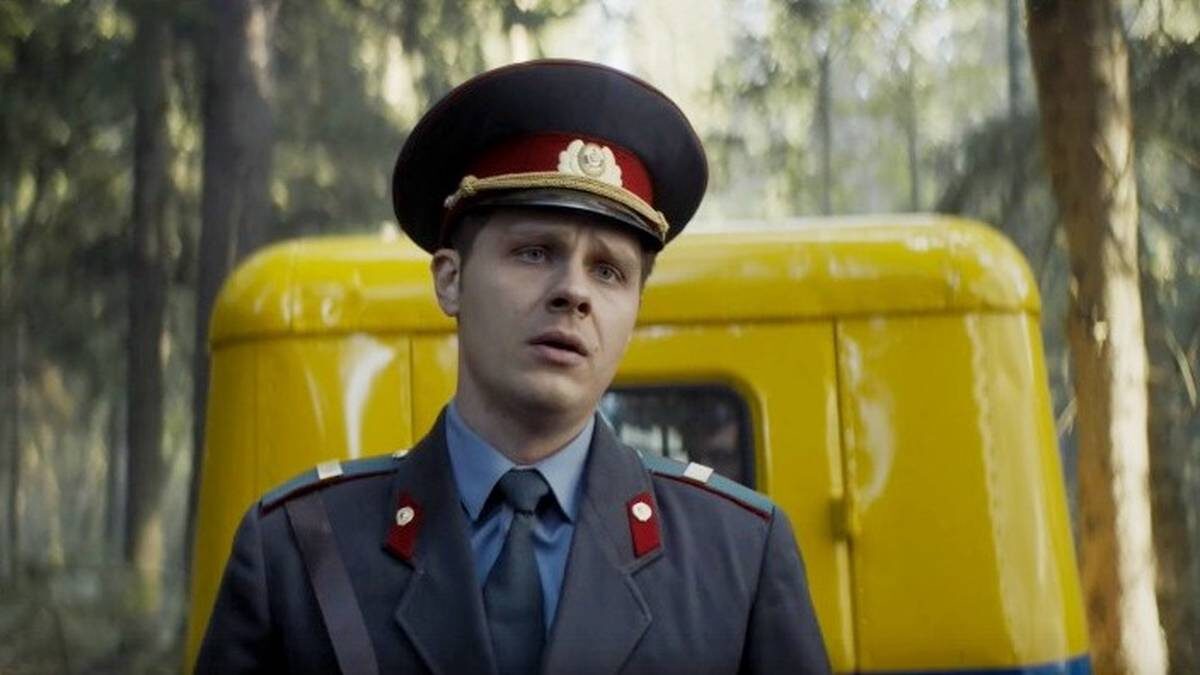    кадр из сериала «Чикатило»