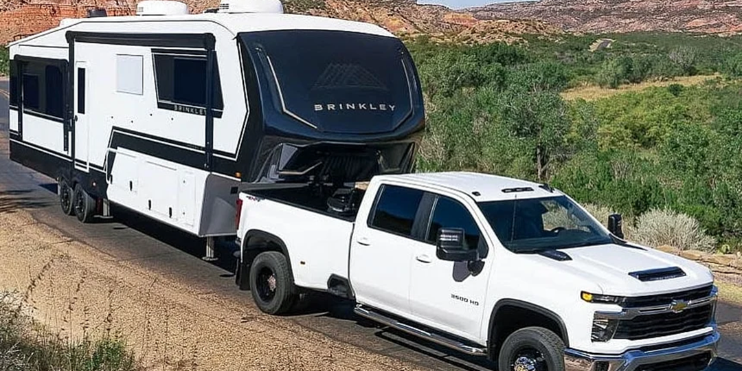 Brinkley Model Z 2700 2026: автодом, где не нужно выбирать между комфортом и проходимостью