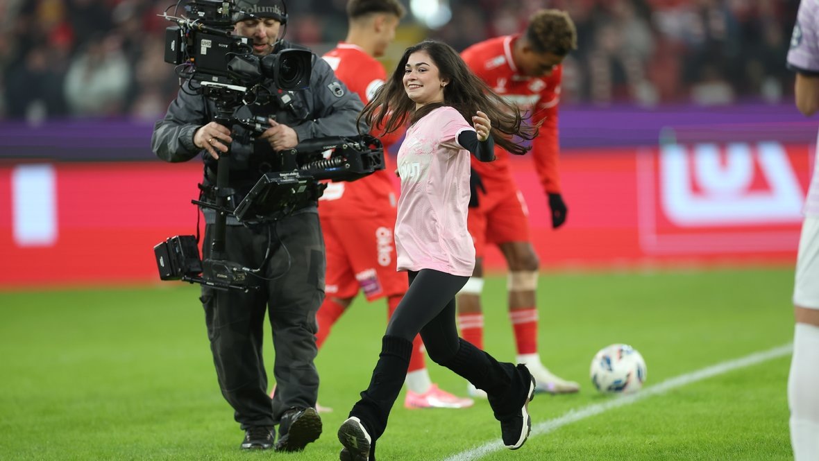    Аделия Петросян.Александр Федоров