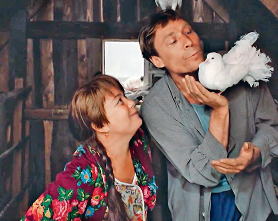 "Любовь и голуби" кадр из фильма