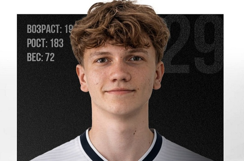    Волошин уже попробовал себя в нескольких матчах за «Шахтер». Фото: t.me/fcshakhterdonetsk