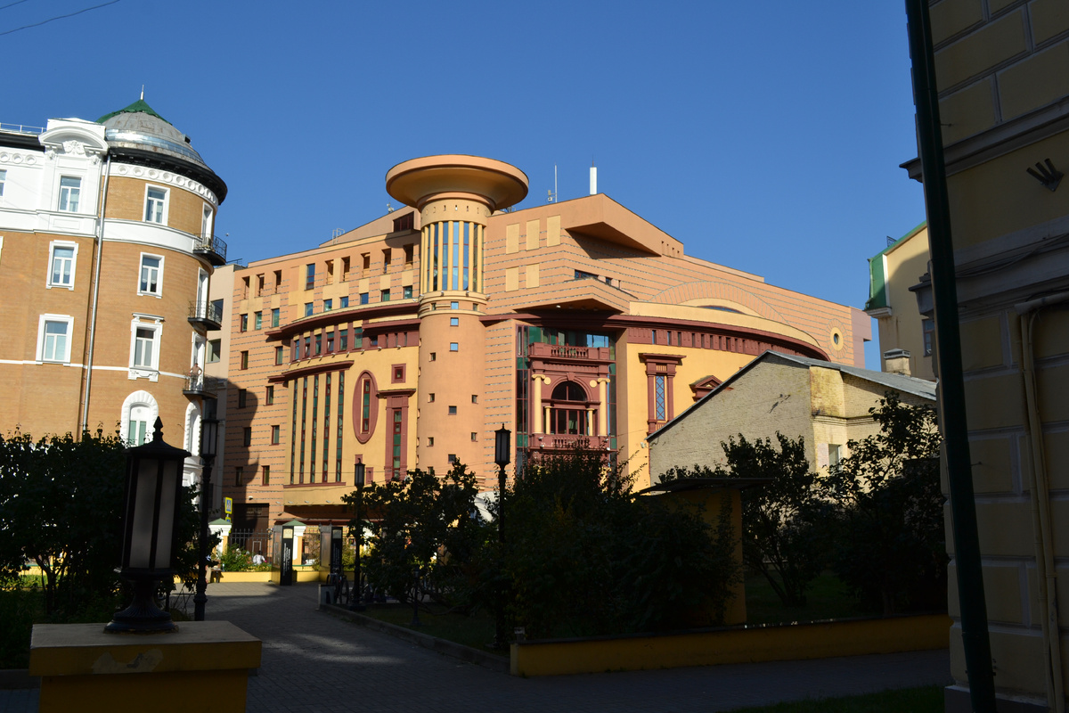 Москва, Фролов переулок. Театр "Et cetera". Фото автора канала 