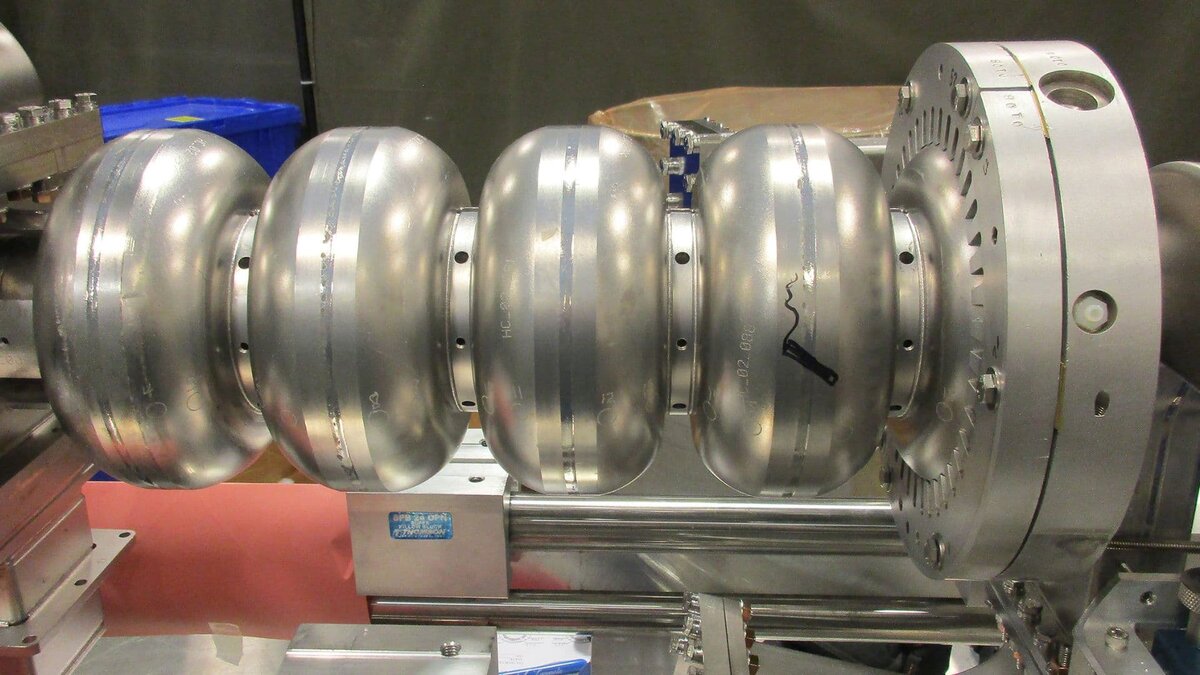 Ускоритель в системе ADS в комплексе Джефферсона - очень схож с китайским