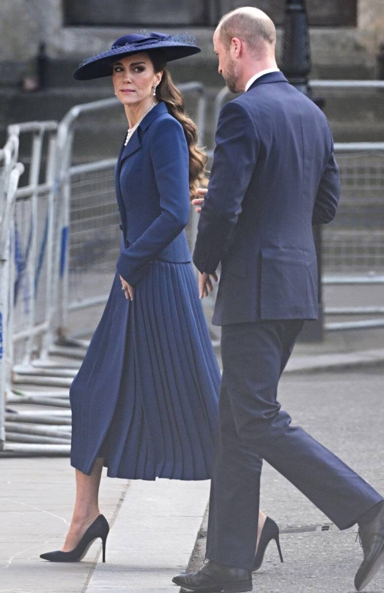    Кейт Миддлтон шла впереди мужаLegion-Media