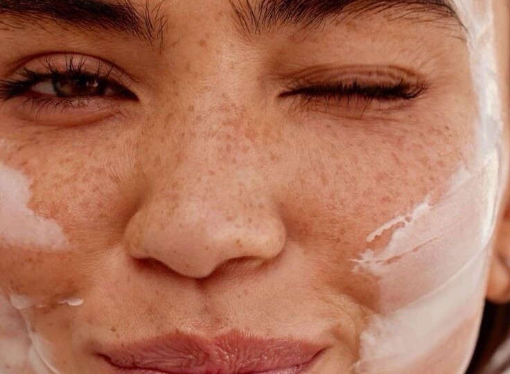 Почему кожа привыкает к крему: разбор механизмов и заблуждений