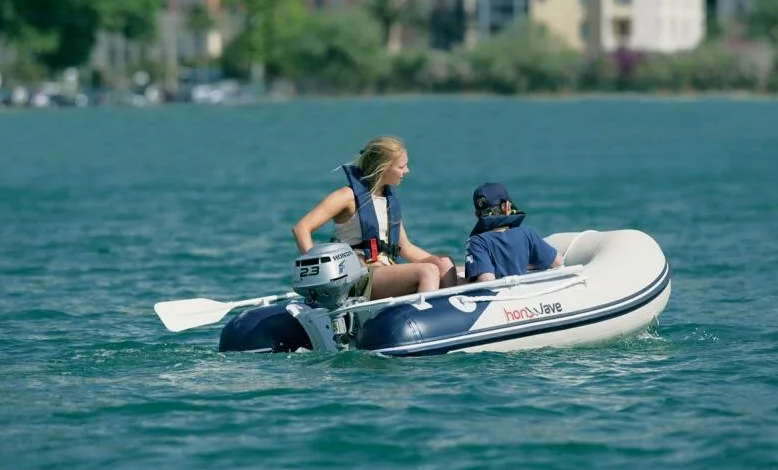 Лодочный мотор