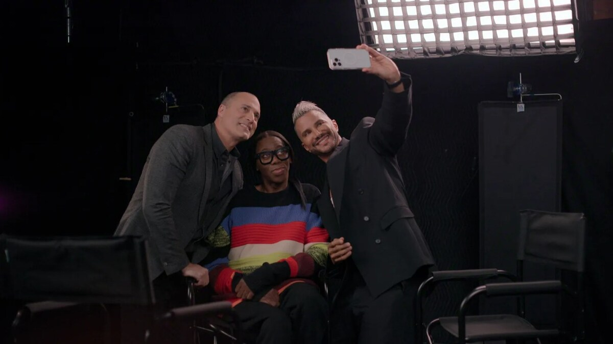 Найджел Баркер, Джей Александр, Джей Мануэль на съемках шоу