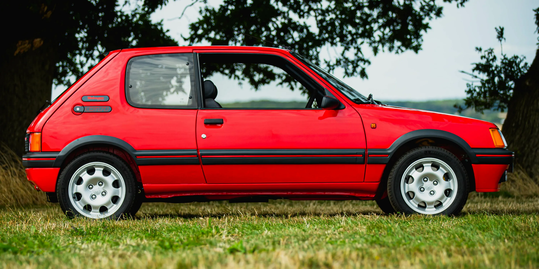 Маленький лев, спасший империю: как Peugeot 205 вытащил компанию из кризиса