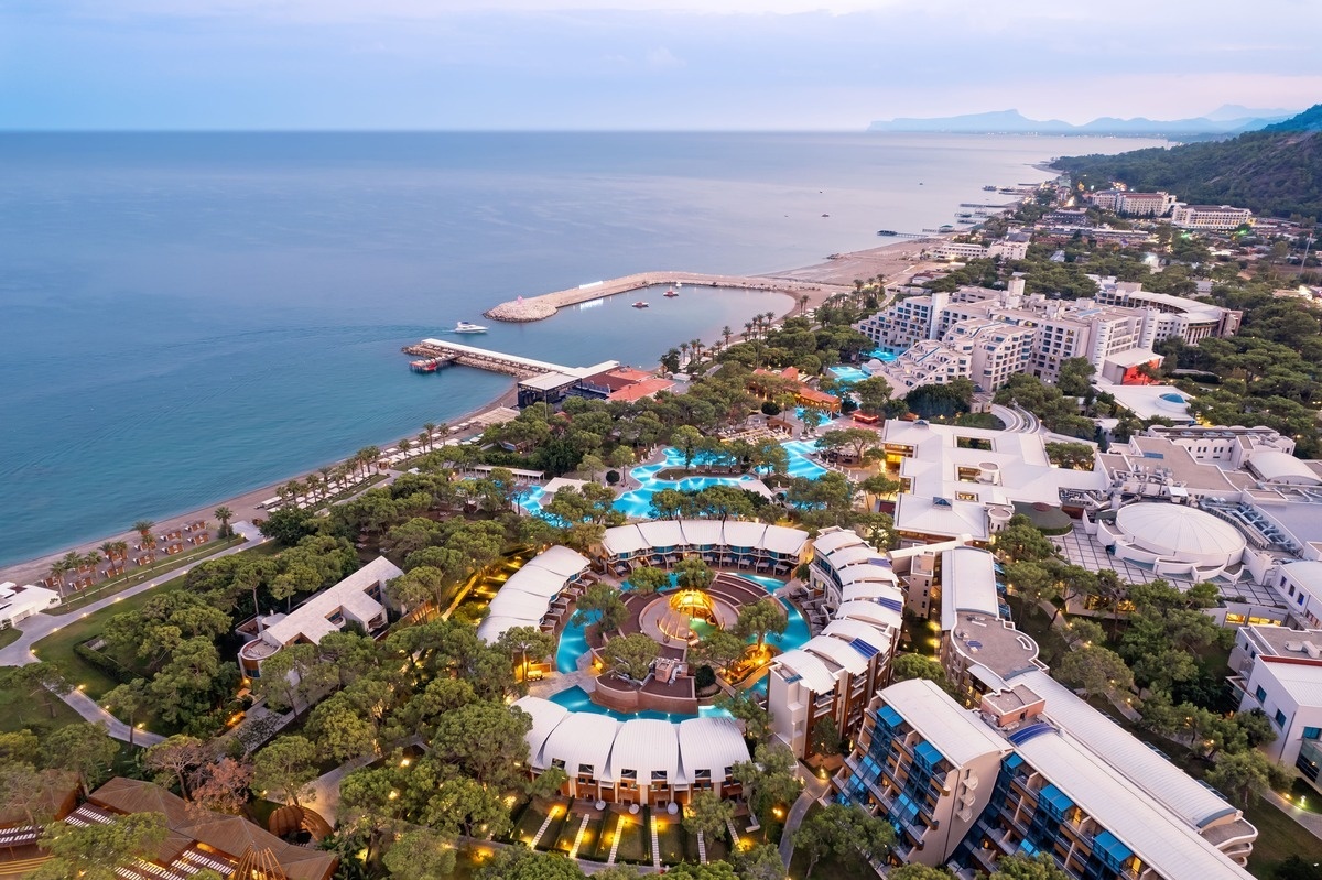 Отель Rixos Sungate Club Diamond 5*