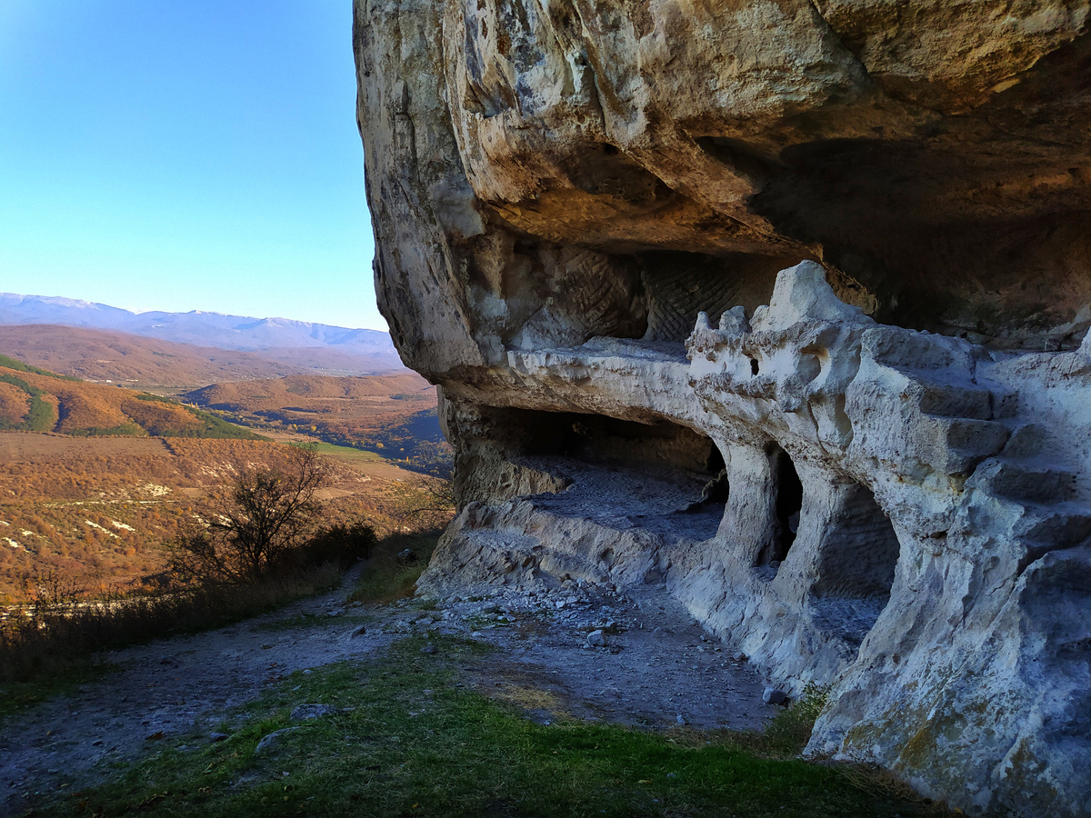Пещерный город Тепе-Кермен