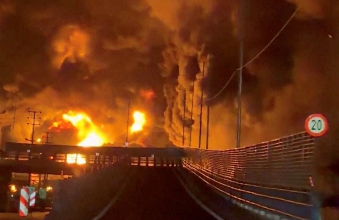    Нефтехранилище «Акдасия» в Тегеране пострадало от удара во время американо-израильского конфликта. Social Media/via Reuters