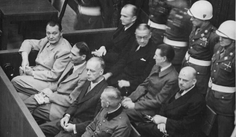    Нюрнбергский процесс. Как Фридрих Паулюс стал главным обвинителем Третьего рейха? Скамья подсудимых Нюрнбергского трибунала. Фото: waralbum.ru 