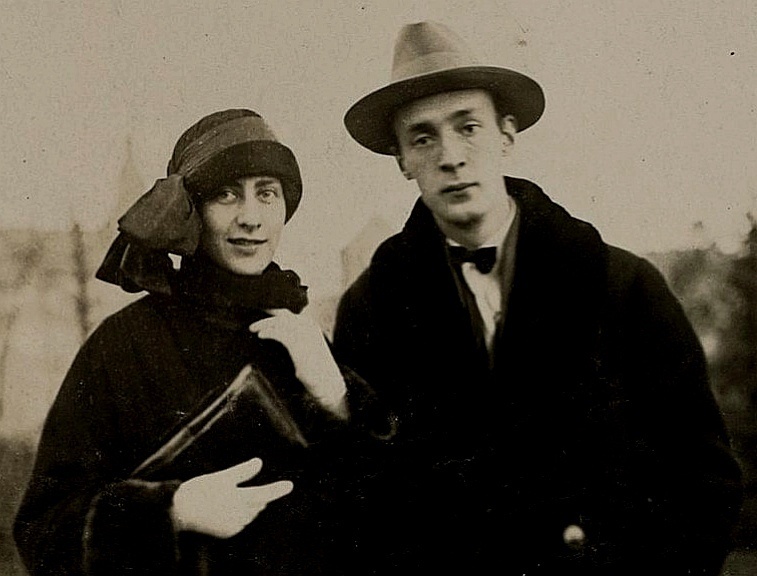 Юные Вера и Владимир.