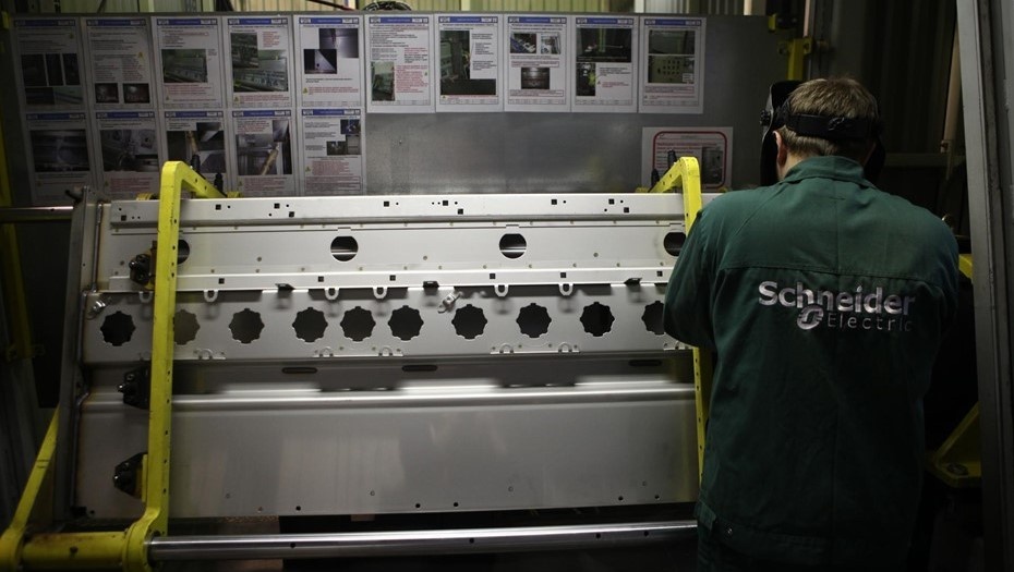    Производство компактных распределительных устройств с элегазовой изоляцией Автор фото: Коньков Сергей